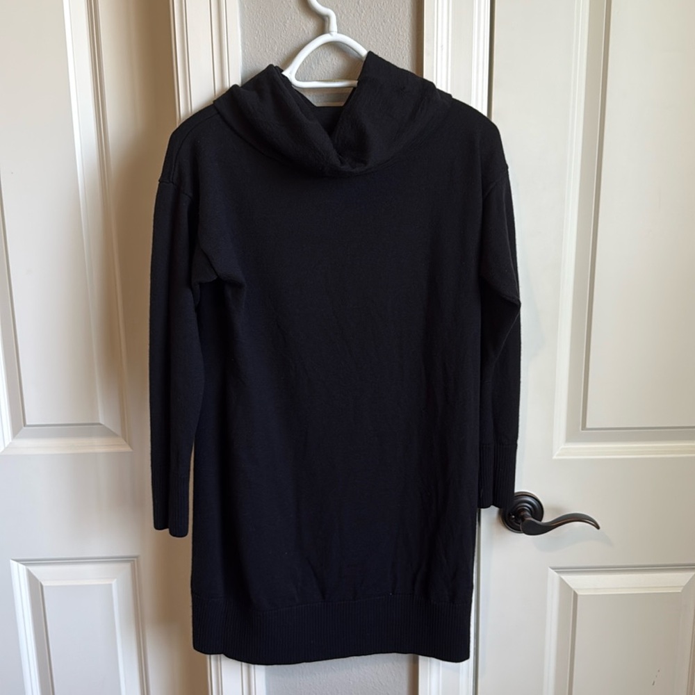 Ann Taylor cowl-neck black tunic sweater - 100% wool - size Medium